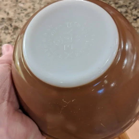 VTG Pyrex Chocolate Brown 401 1.5 Pt. Small Primary Mixing Nesting Bowl Ovenware - Picture 3 of 5